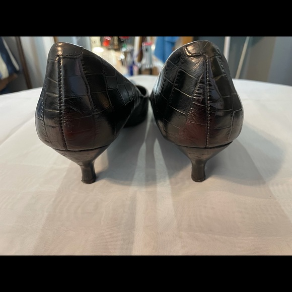 Nine West black textured heels - Picture 3 of 4